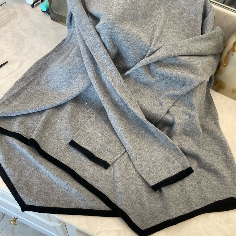 Joie Wool Cashmere Blend Gray Asymmetrical Hem Oversized Tunic Sweater Size S - Picture 6 of 9